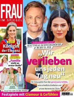 Frau im Spiegel (Tyska)